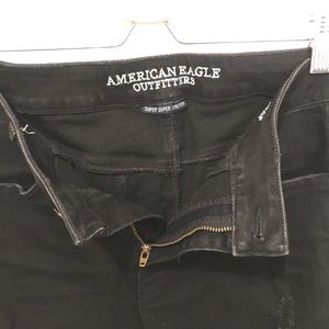 American Eagle Black Distressed Jegging Crop